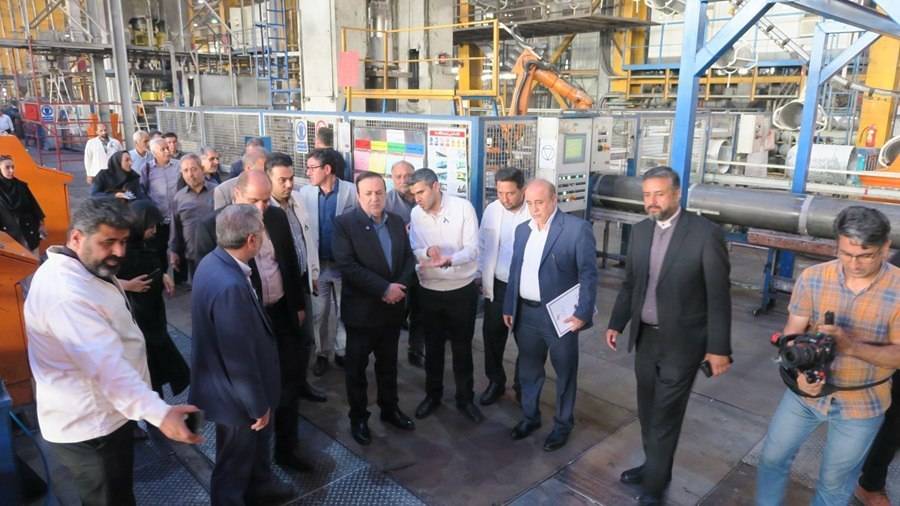 بازدید استاندار قزوین از شرکت آسیاناما در راستای حمایت از صنعت CNG